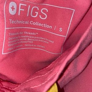 Figs yola neon pink.